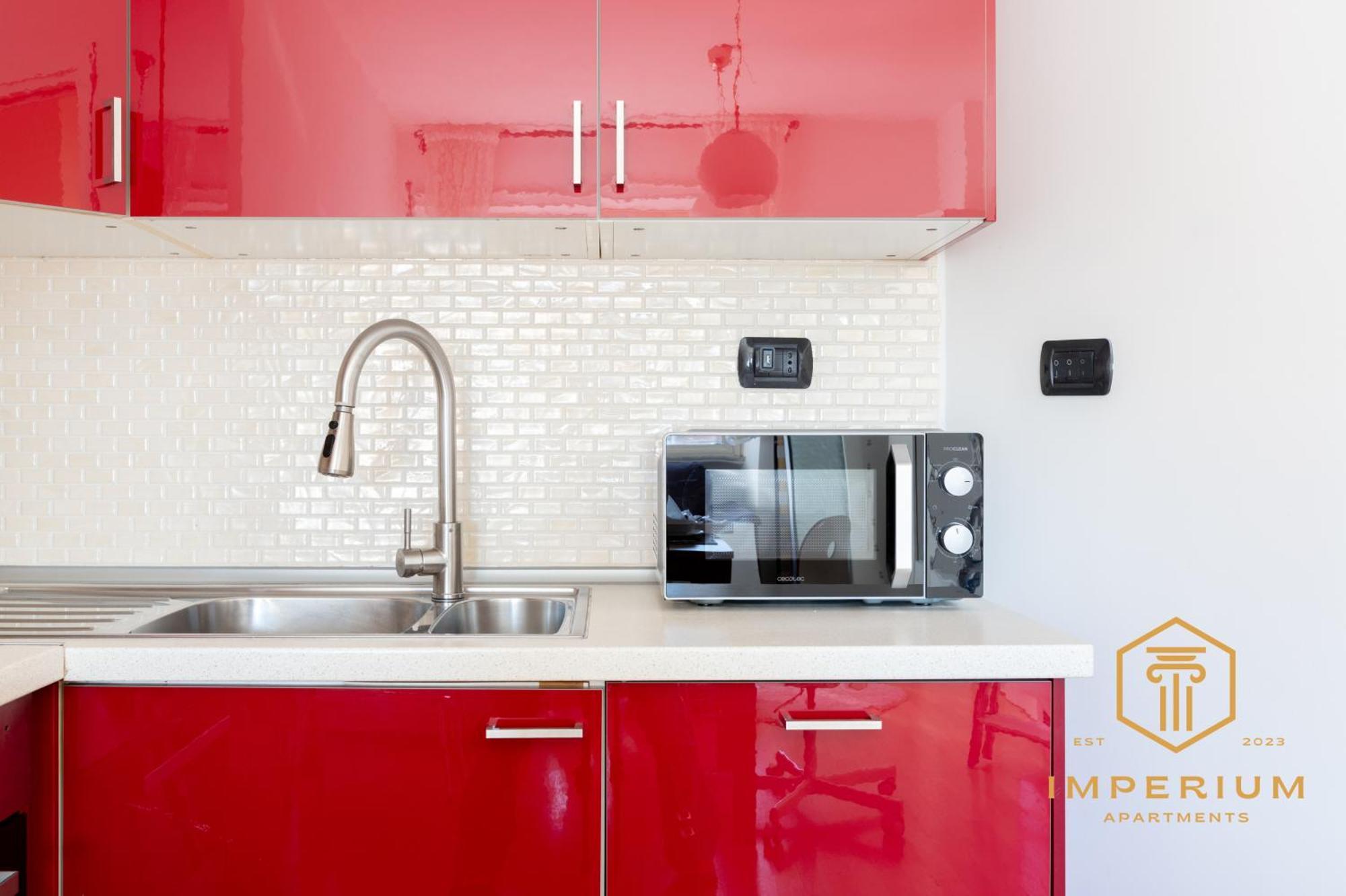Apartment Imperium Deluxe - 300mt To Metro B, 3 Bedrooms, Panoramic View, A-c