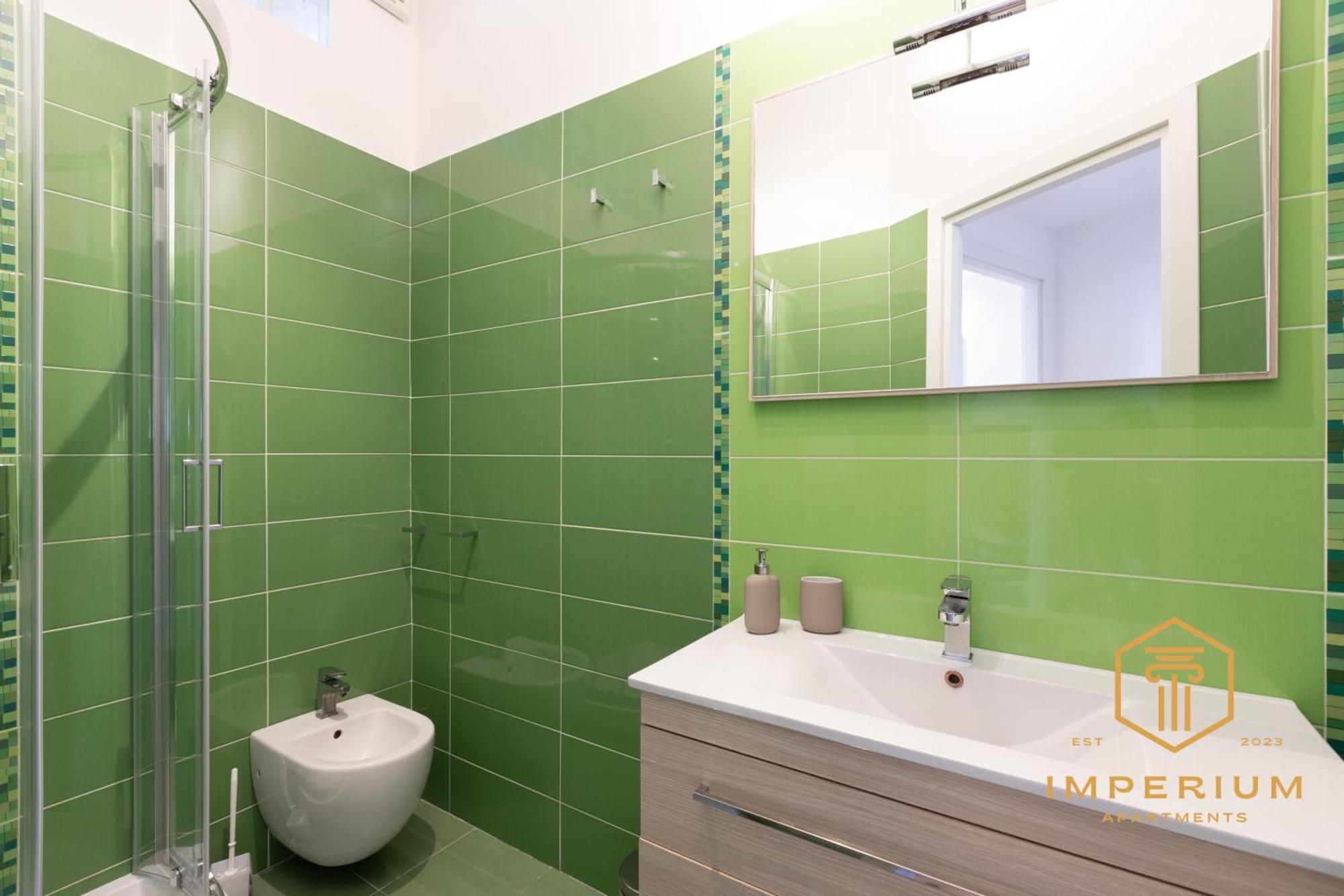 Imperium Deluxe - 300mt To Metro B, 3 Bedrooms, Panoramic View, A-c Rom