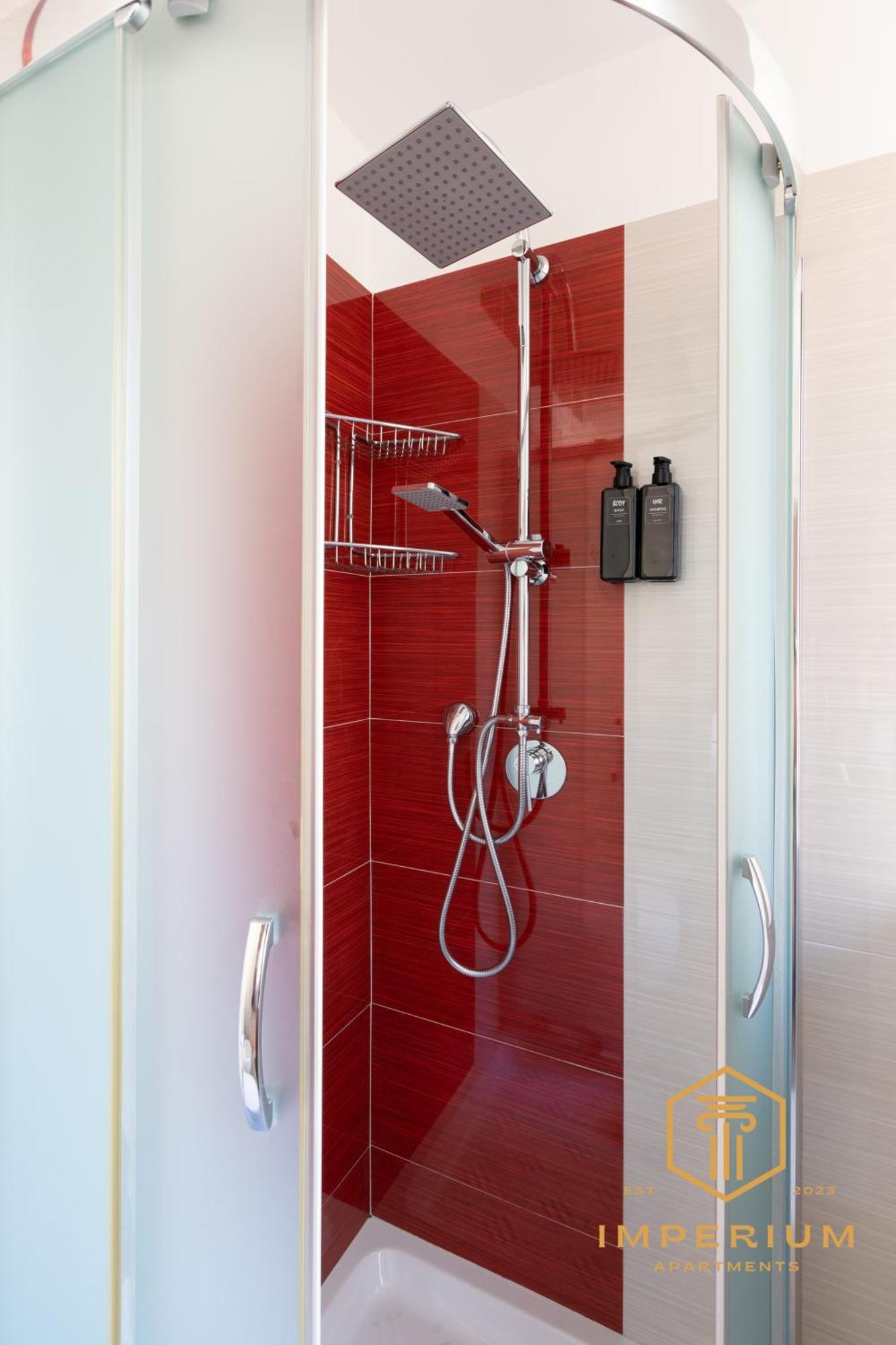 Imperium Deluxe - 300mt To Metro B, 3 Bedrooms, Panoramic View, A-c * Rom