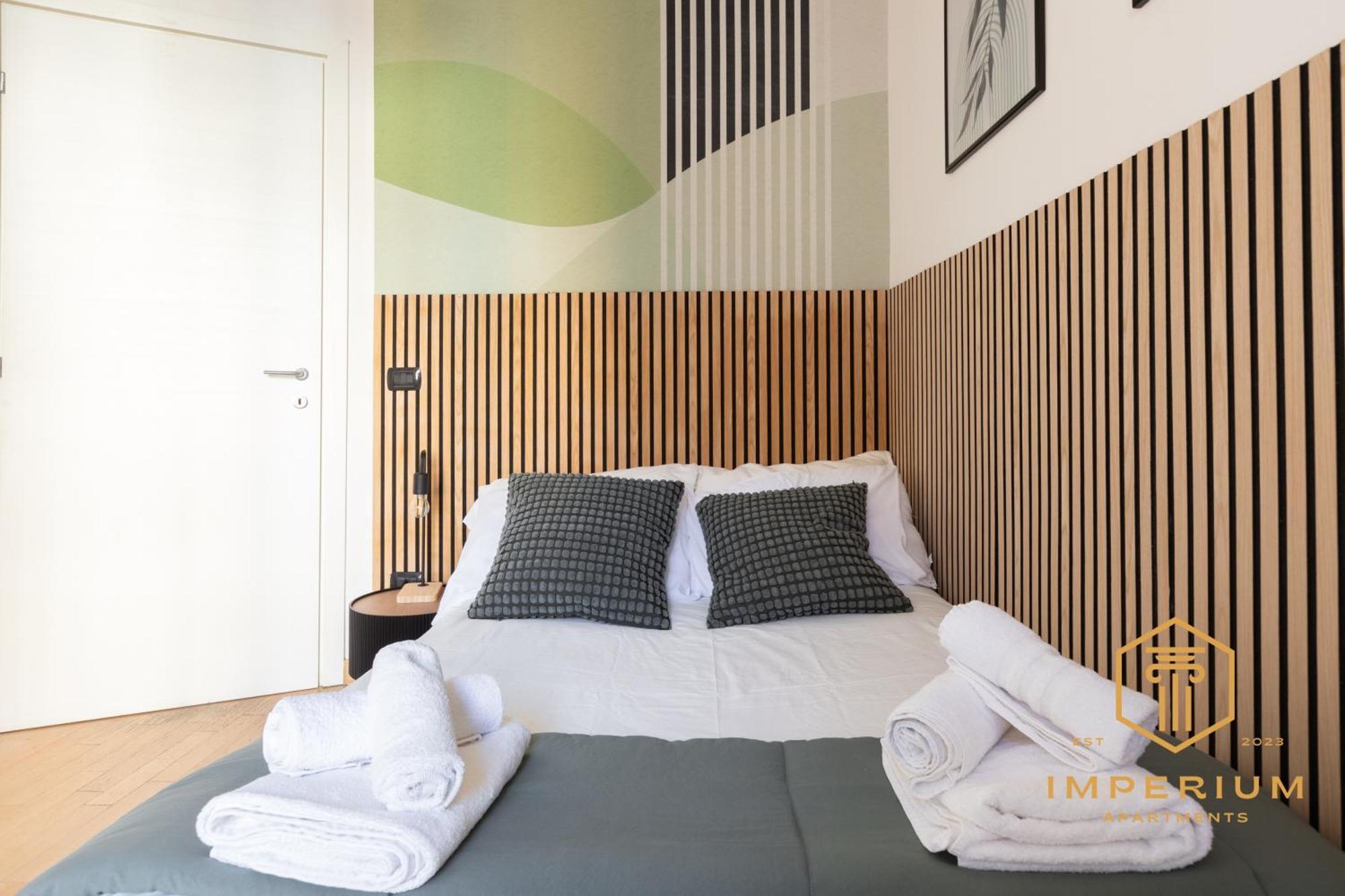 Imperium Deluxe - 300mt To Metro B, 3 Bedrooms, Panoramic View, A-c Apartment
